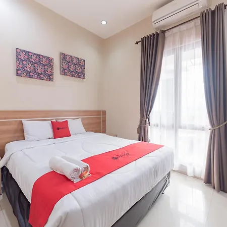 RedDoorz Premium @ Griya Inkoppabri Cisarua Puncak-2